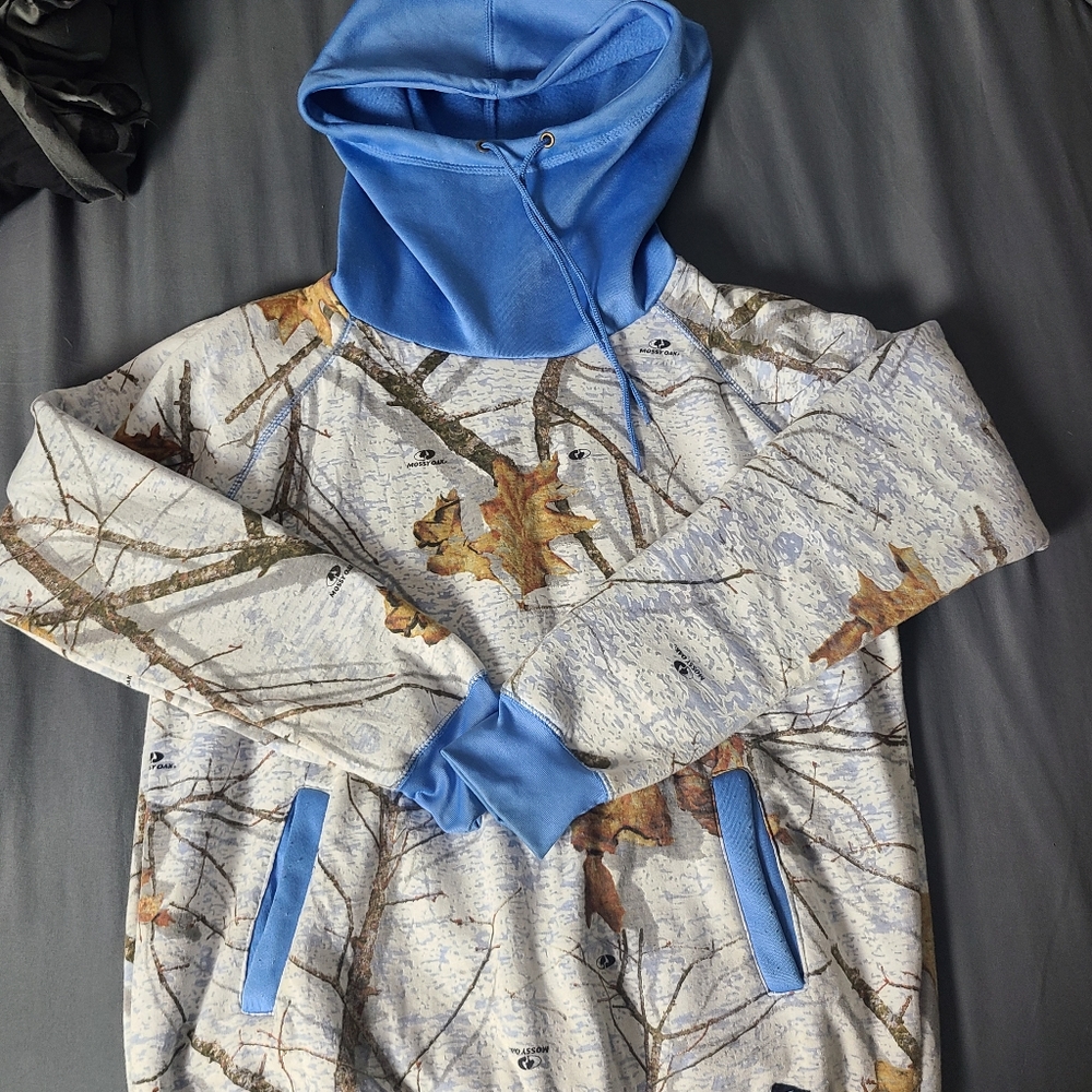 Steal! Mossy oak hoodie